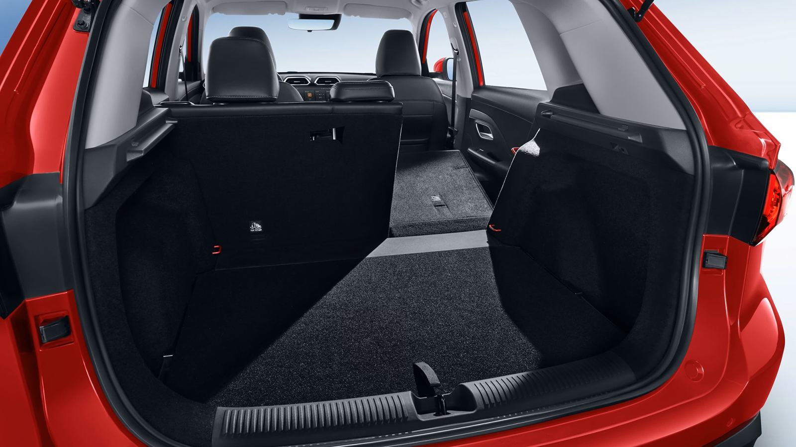 Ελλάδα: Αυτές είναι οι τιμές του βενζινοκίνητου MG ZS Max